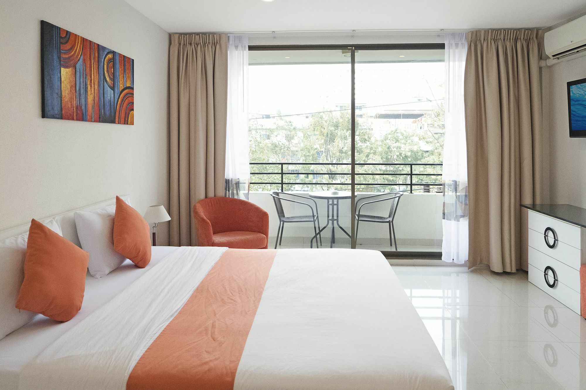 Sunny Beach Residence Jomtien Beach Exterior photo